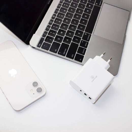 Особливості Зарядний пристрій oneLounge 1Power PD 65W для MacBook | iPhone