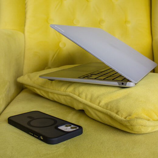 Совместимость чехла-накладки oneLounge 1Thin для MacBook 13