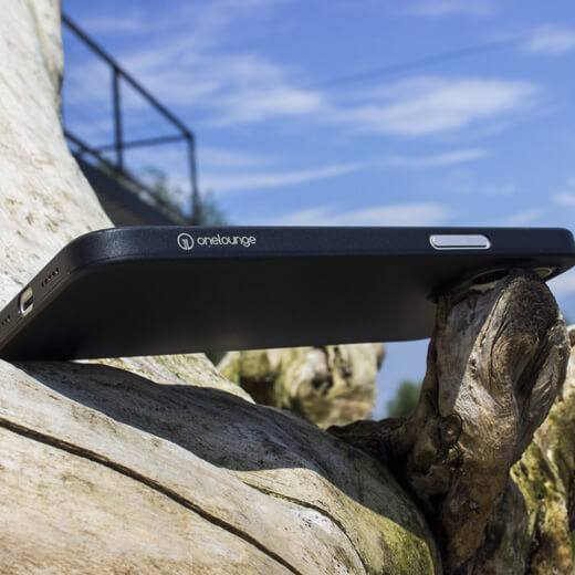 Міцна захист смартфона з супертонкого чохлом oneLounge 1Thin 0.35mm Black для iPhone 12 Pro Max