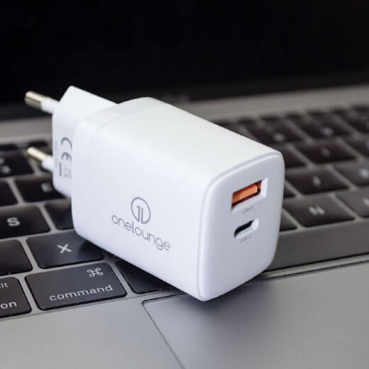 Зарядний пристрій oneLounge 1Power PD 20W USB-C + USB-A Захист та технічні характеристики