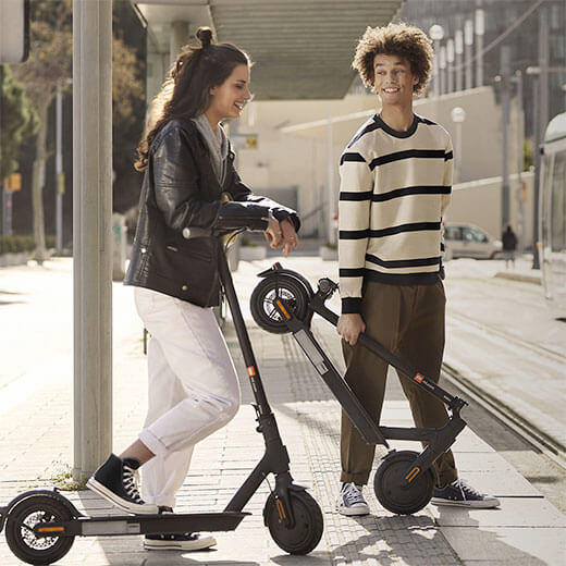 Електросамокат Xiaomi Mi Electric Scooter Essential