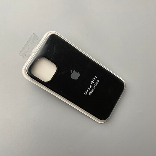 Чорний силіконовий чохол iLoungeMax Silicone Case для iPhone 12 | 12 Pro OEM