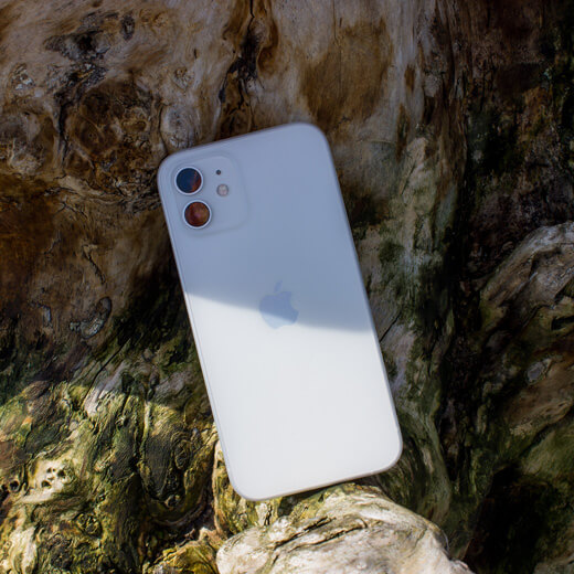 Міцна захист смартфона з супертонкого чохлом oneLounge 1Thin 0.35mm White для iPhone 12 mini